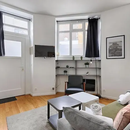 Apartment Charming Heart Of 17th Paris