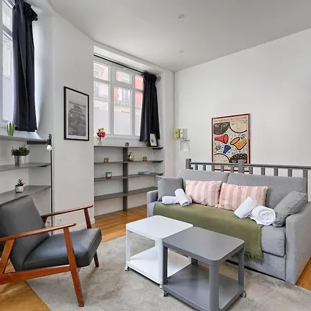 Charming Heart Of 17th Apartment *